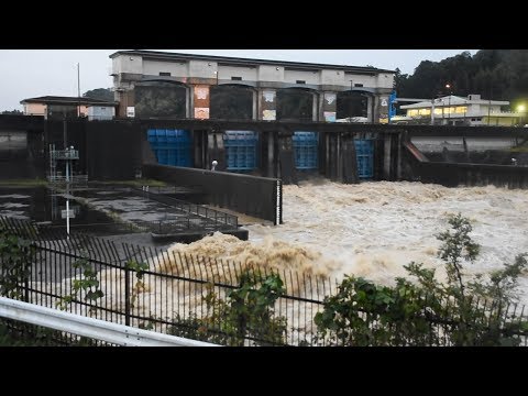大雨で増水した養老川と高滝ダム　千葉・市原市